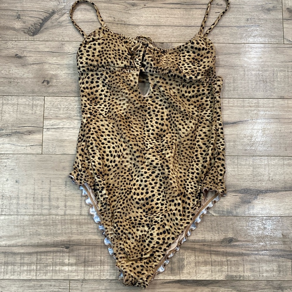 Davina Leopard Print One-Piece Swimsuit Ruffle Large L Sexy (P41)